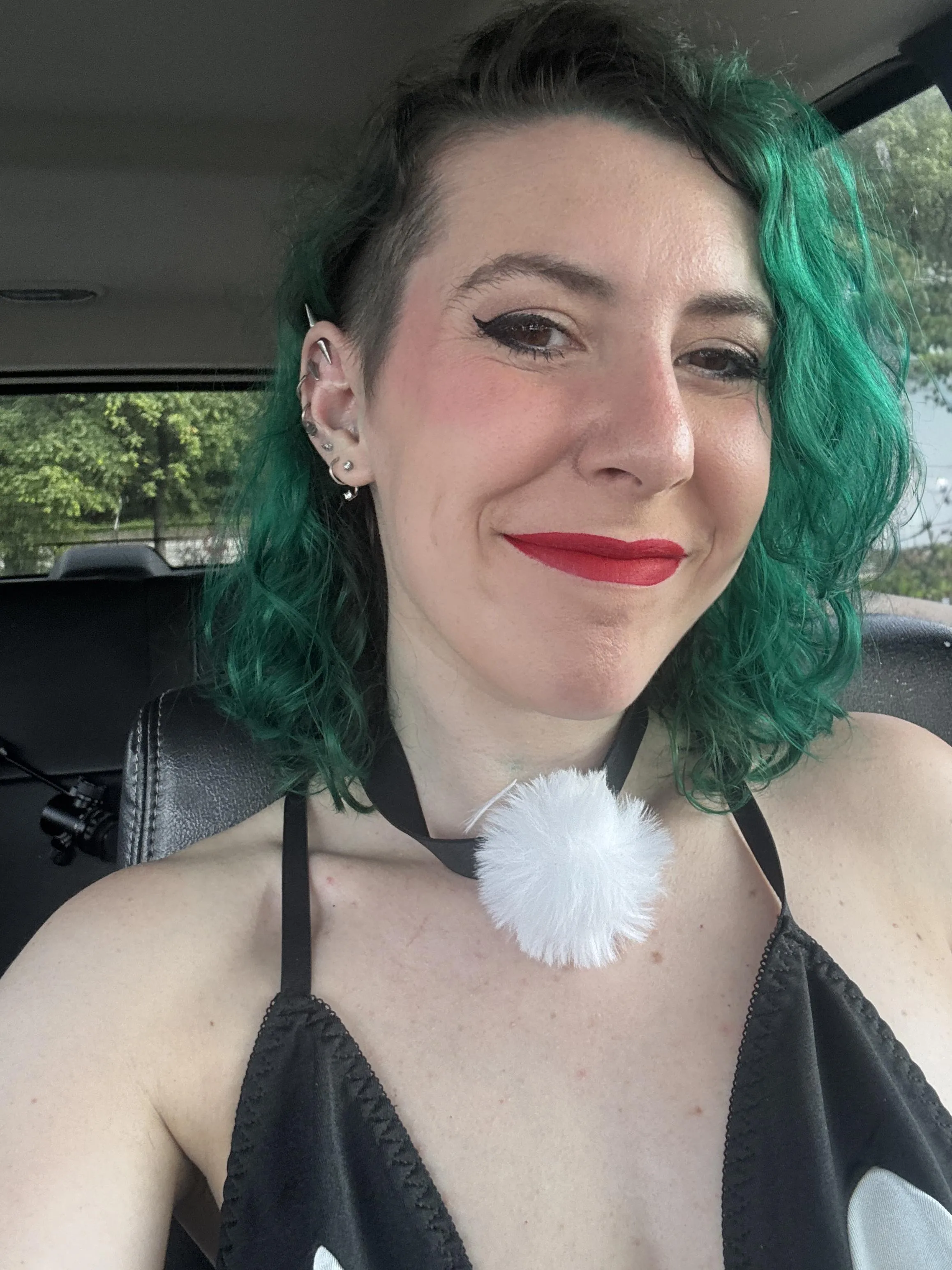 @sirenskiss3 Getting into costume