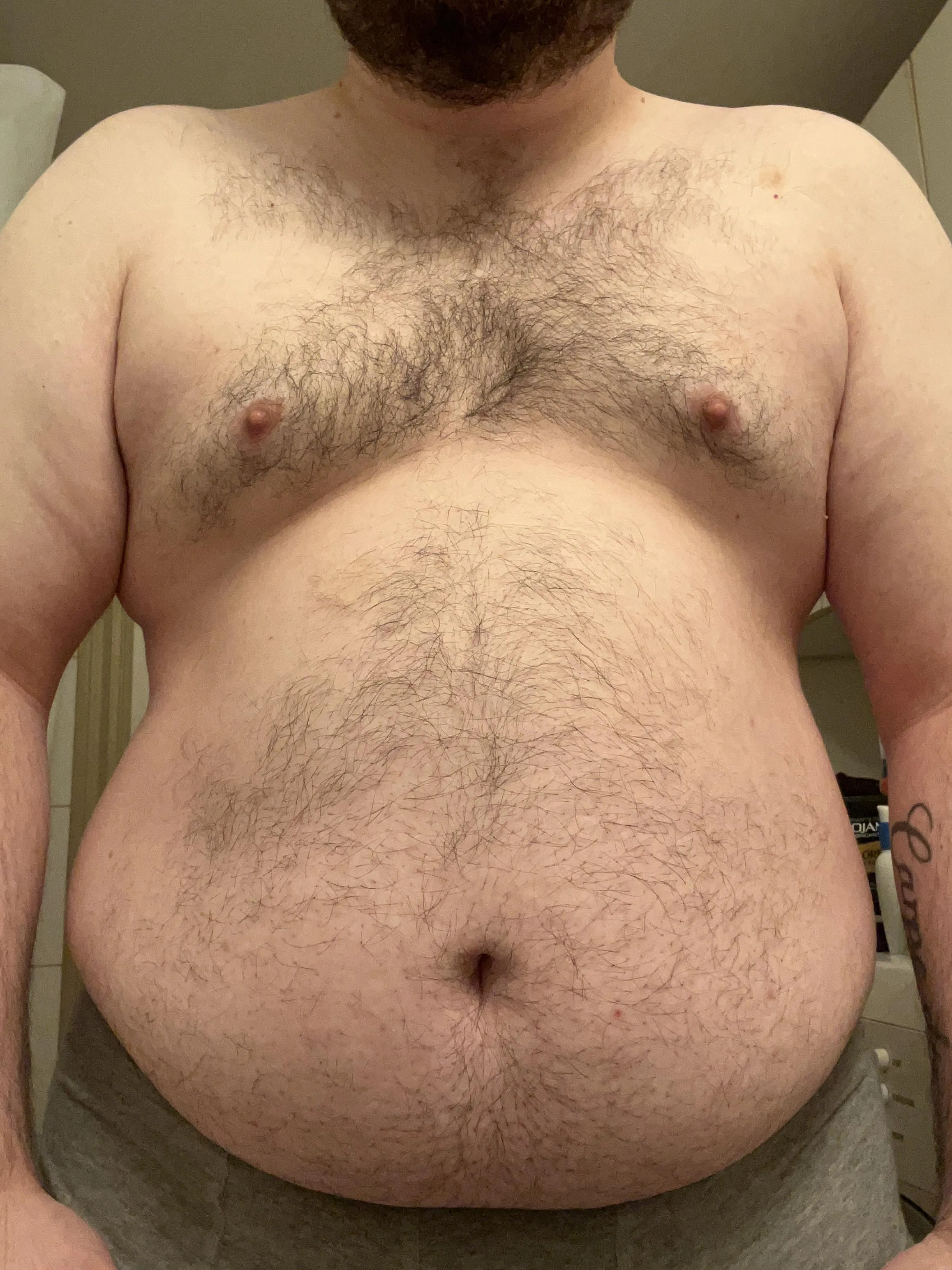 Big belly, man tits, and all the confidence! Livin' large and lovin' it! 🔥