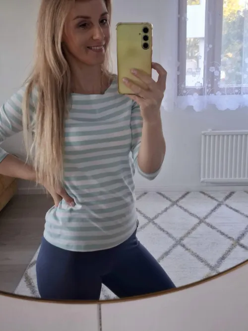 Long blonde hair☺️