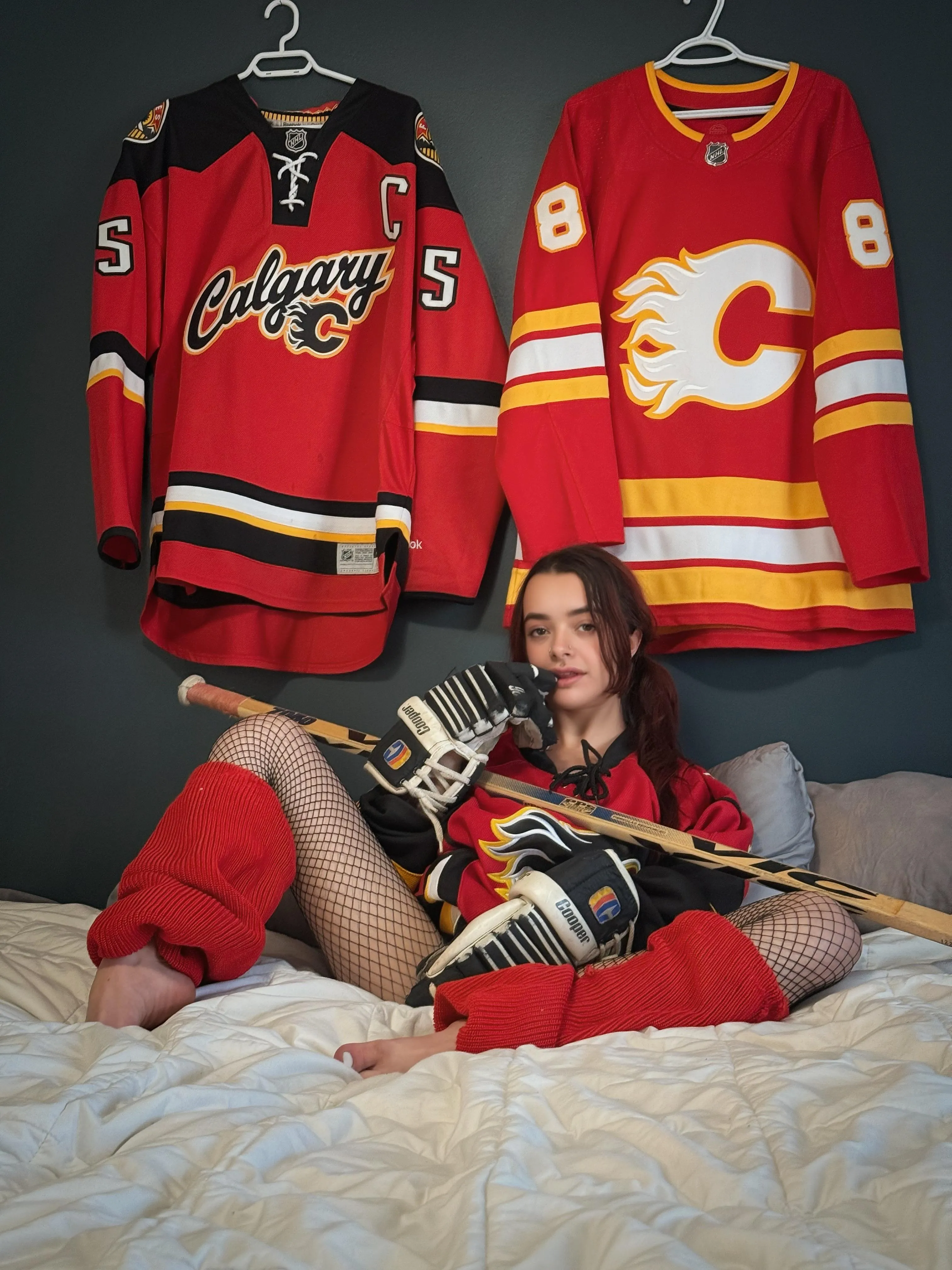 games start in less then 24 hrs😈  go flames go!