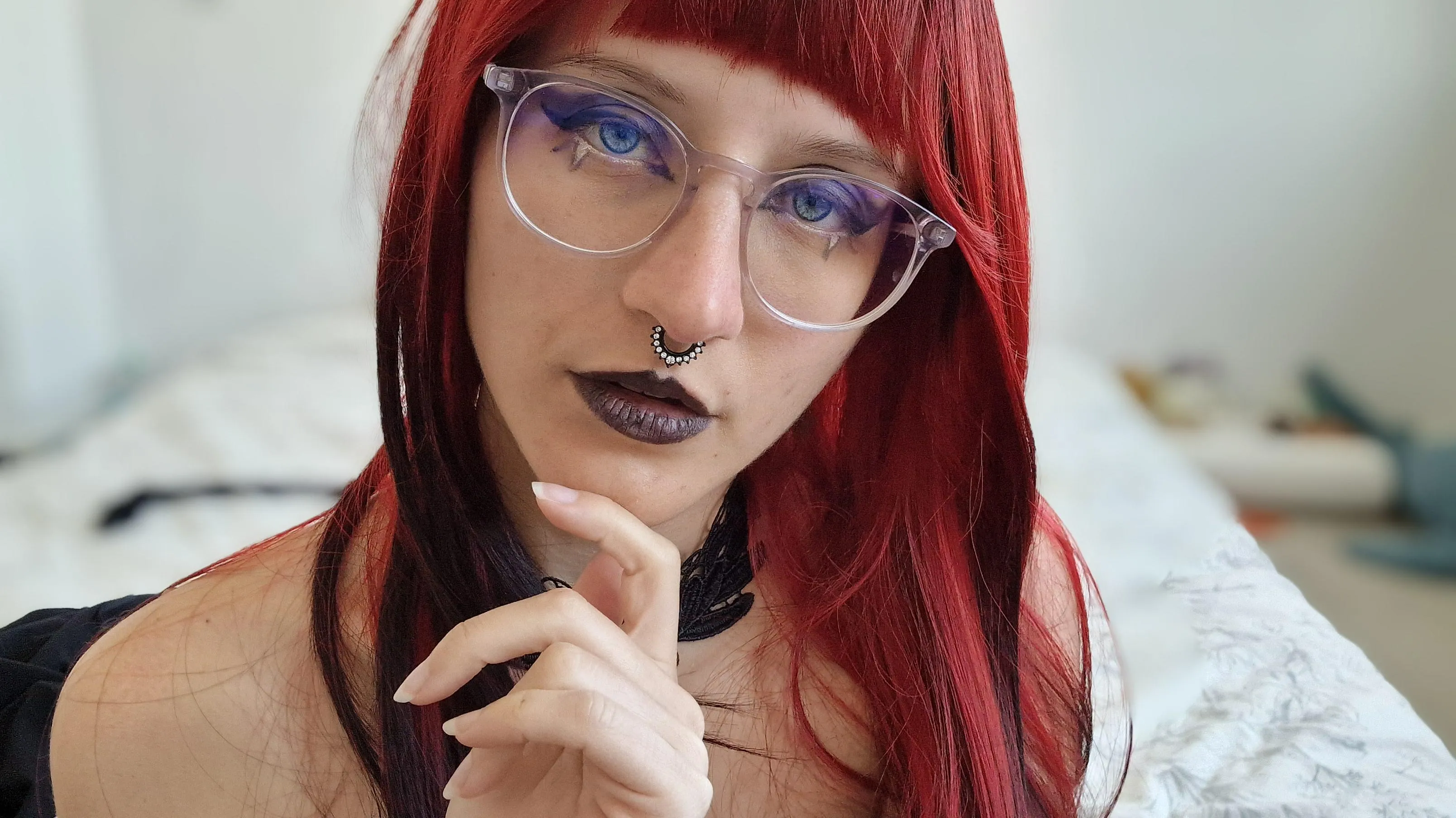 Trying on a new look, what do we think? // I'm posting this and some other photos on my subscription platforms in the coming days!