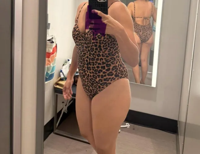 Fit married couple. 37/38. Sexy hotwife mother of 4. Looking for MMF or couple swap l.