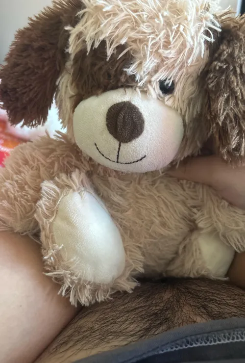 I love rubbing this plushie on my pussy and pretending that it’s fucking me >///<