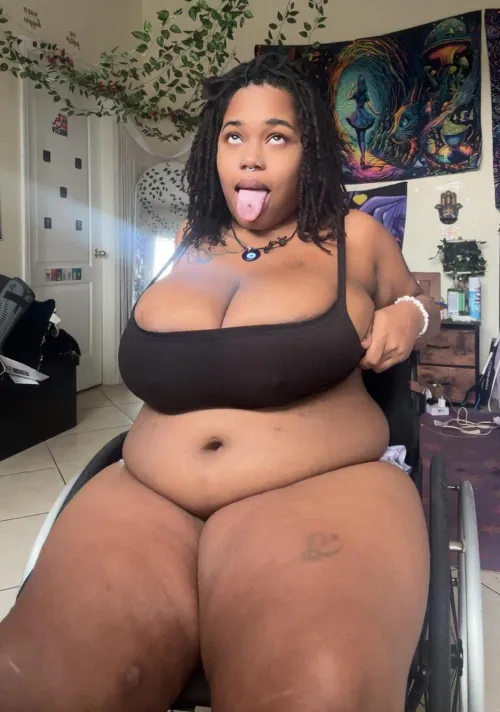 The best dessert is between my thick thighs😋 (t12 sci|25)