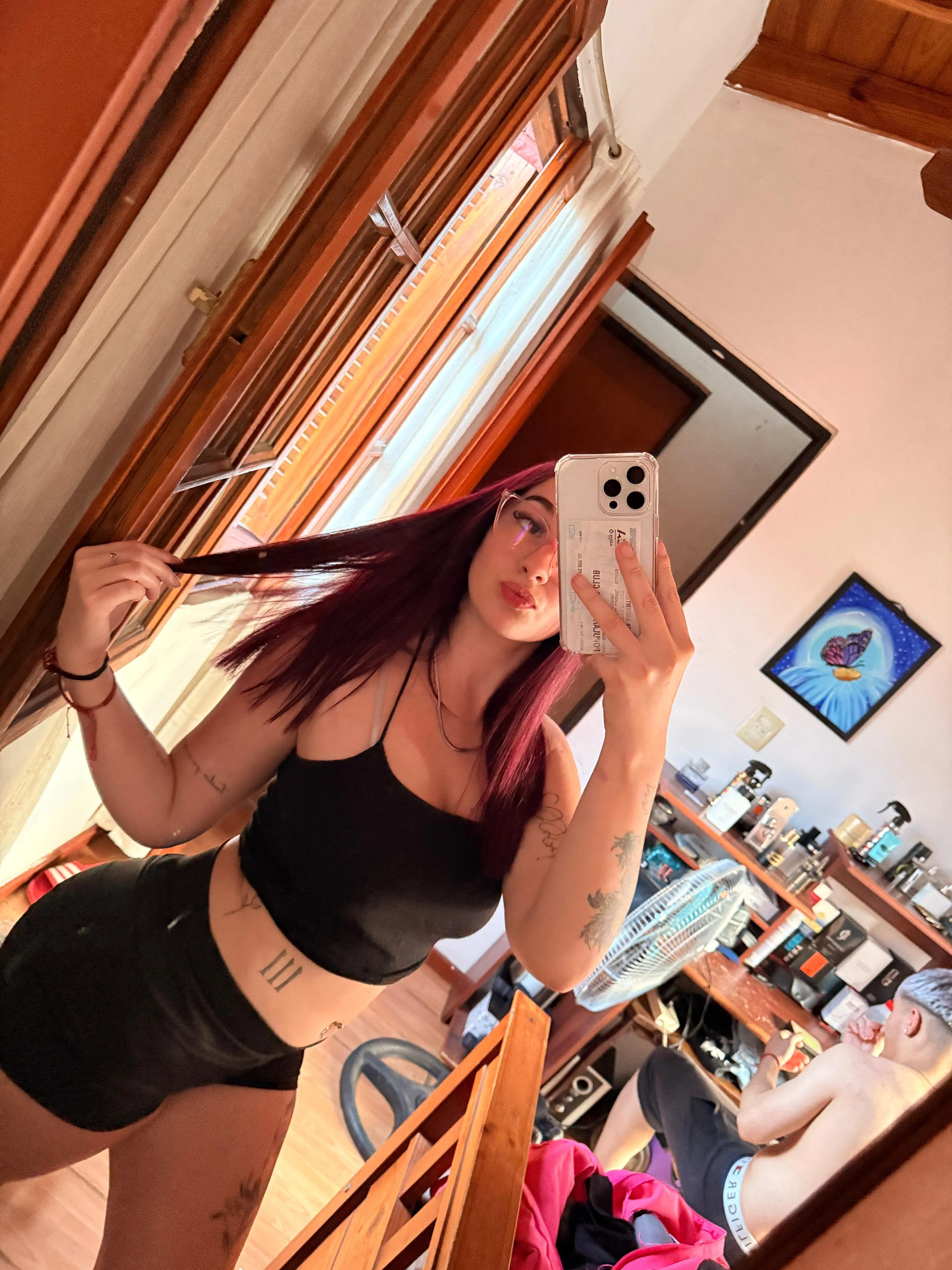 W19.. findest du es schlimm dass ich hier jemanden suche und noch im Dorf lebe?