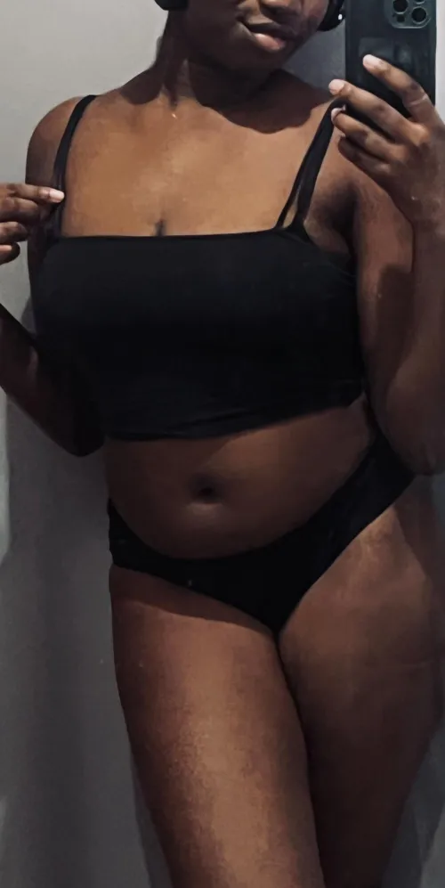 Je t’ordonne de te toucher devant moi 🖤