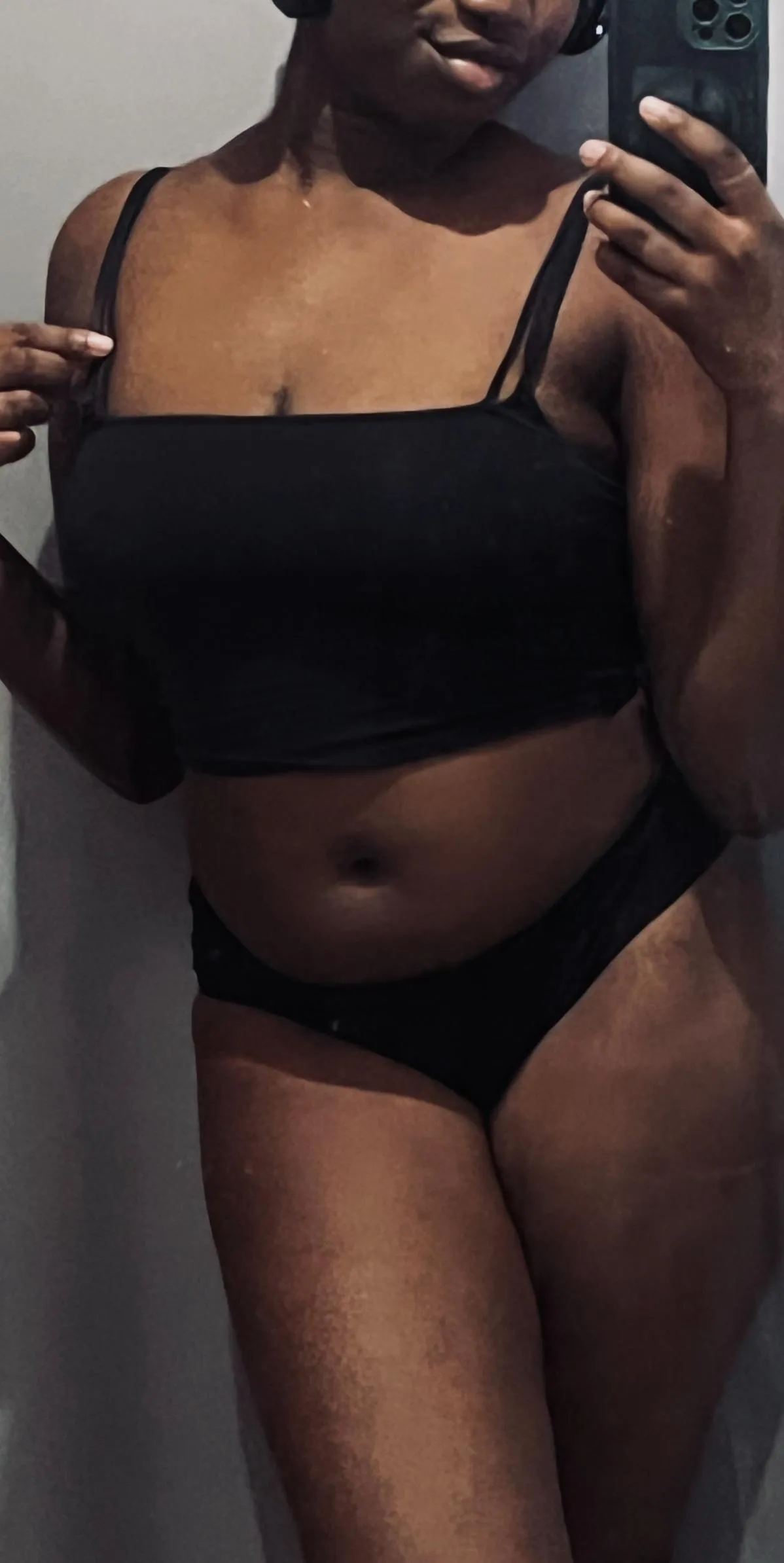 Je t’ordonne de te toucher devant moi 🖤