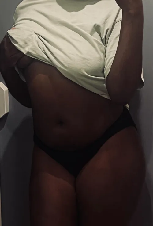 Qui pour m’aider à enlever le haut ? 🥺