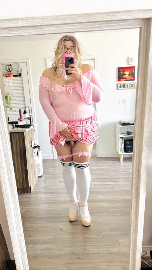 do i look cute with my little dick clitty out? 💕🤍