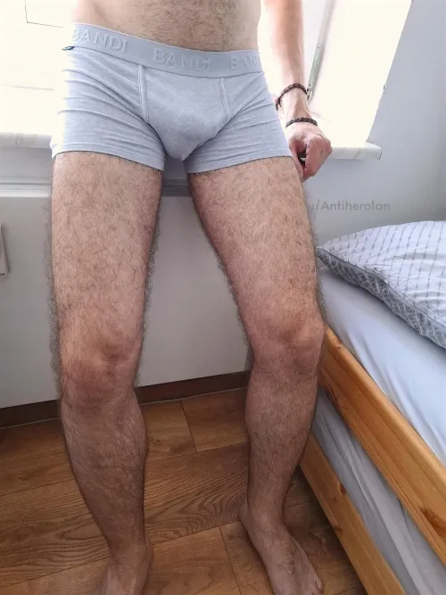 Thin wrists, thick thighs