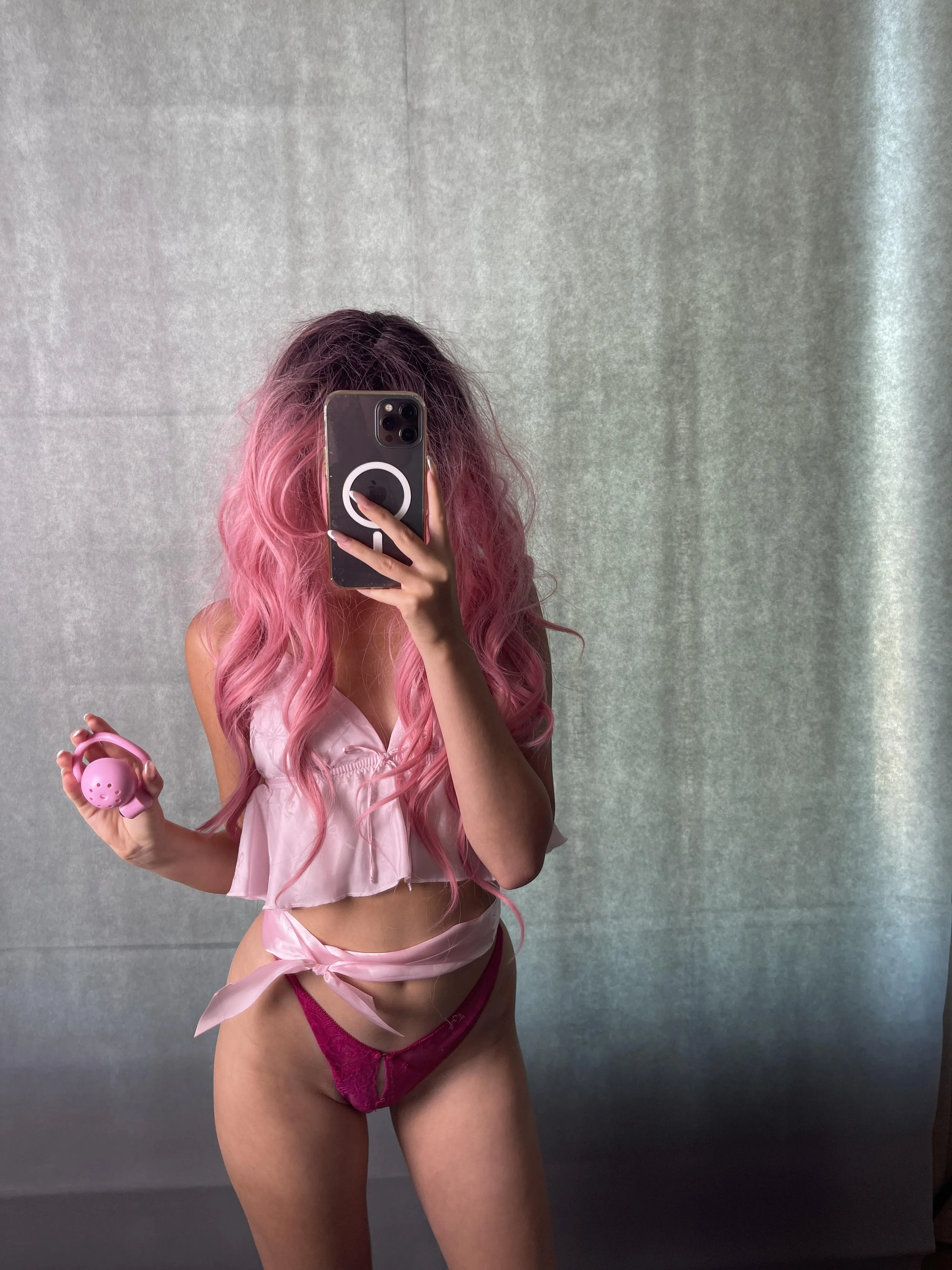 Would you let me lock you on a first date? 🔐