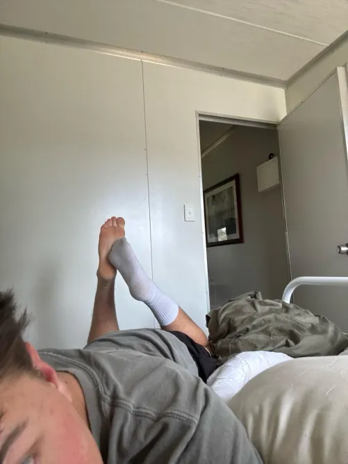 21, open to customs, video calls or just chatting