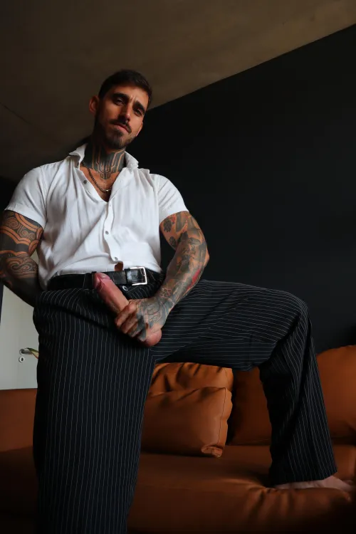 [33] horny after work meeting