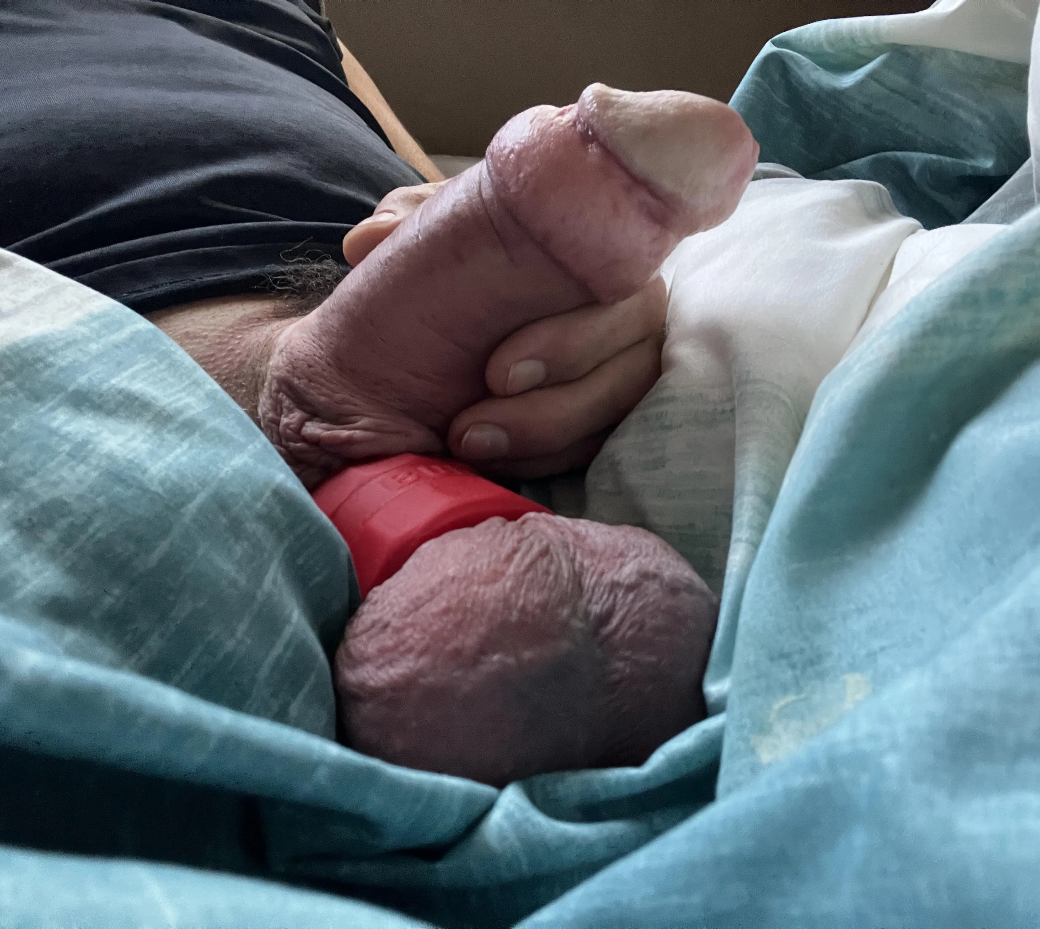 (53). Bi. Join me in bed?