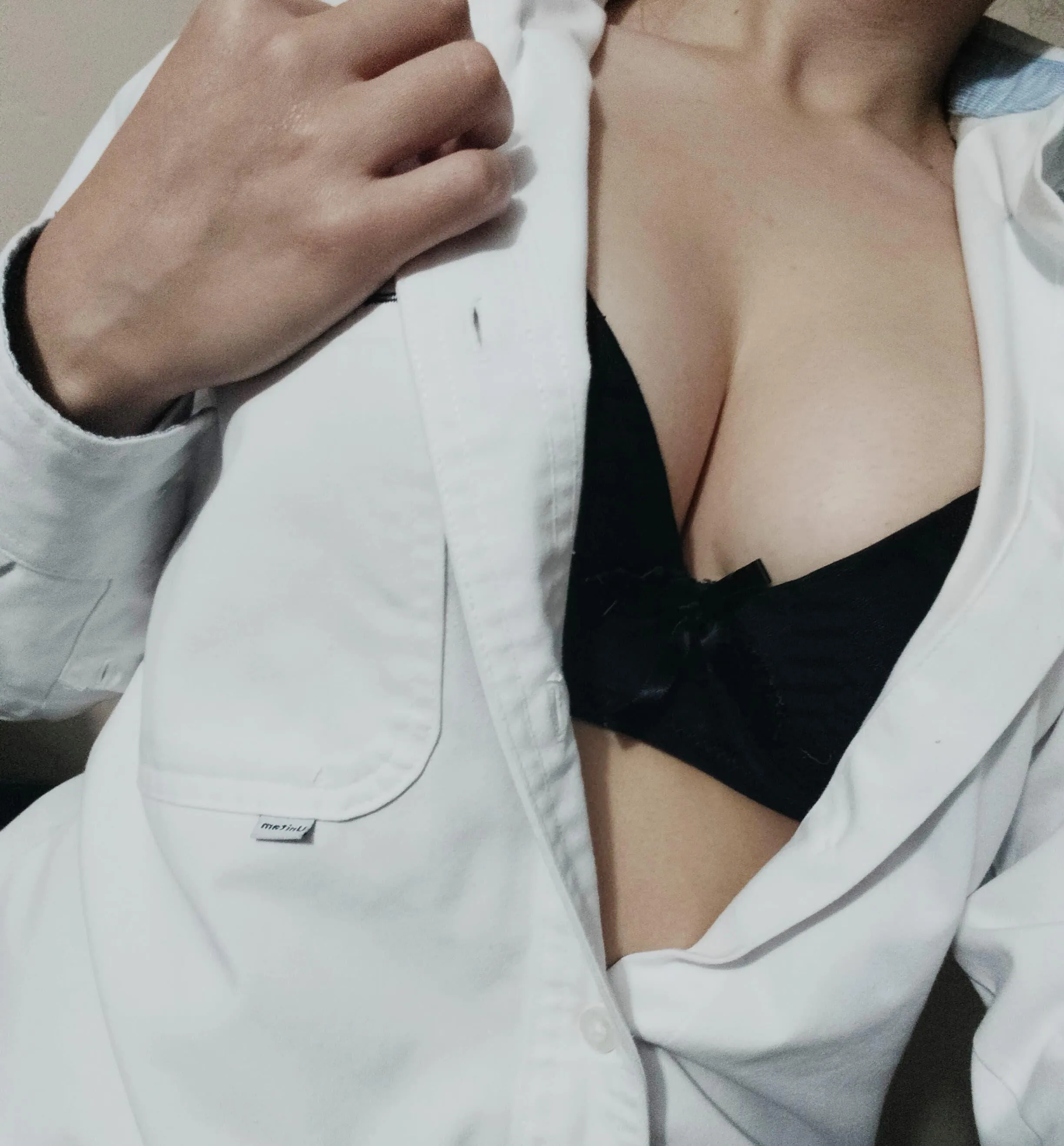 A lonely night? 😘