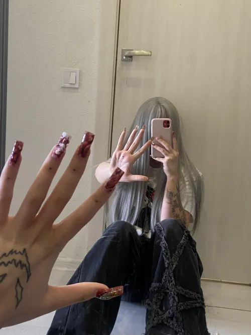 Dark aesthetics and a pretty nails