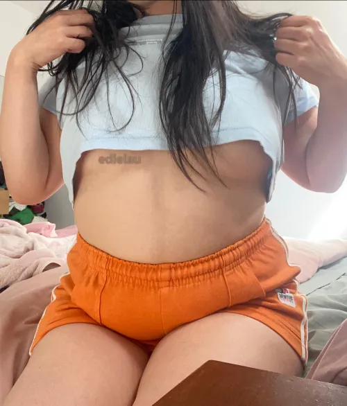 just a girl who likes Fridays hell yeah 👍