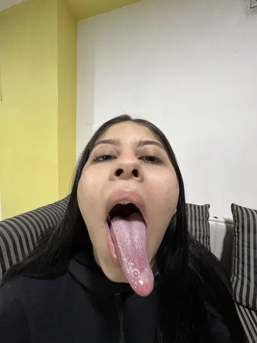 My tongue is as long as a dog's😆☺️