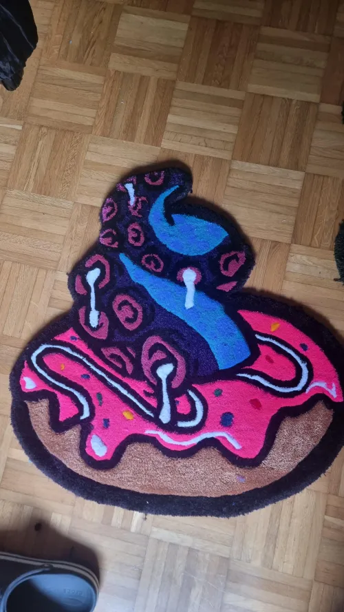 New tentacle rug