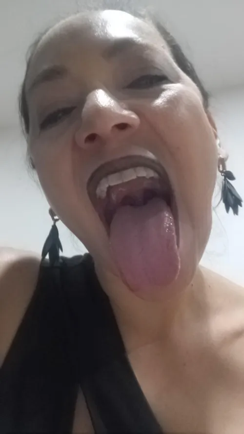 Right now you're wishing you could suck my tongue 👅😈