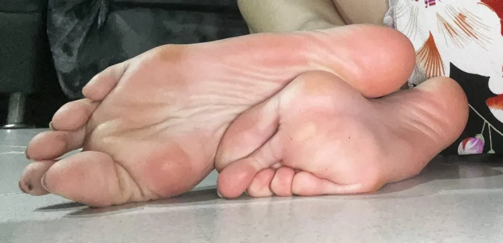 Taste my soft sweaty Asian soles