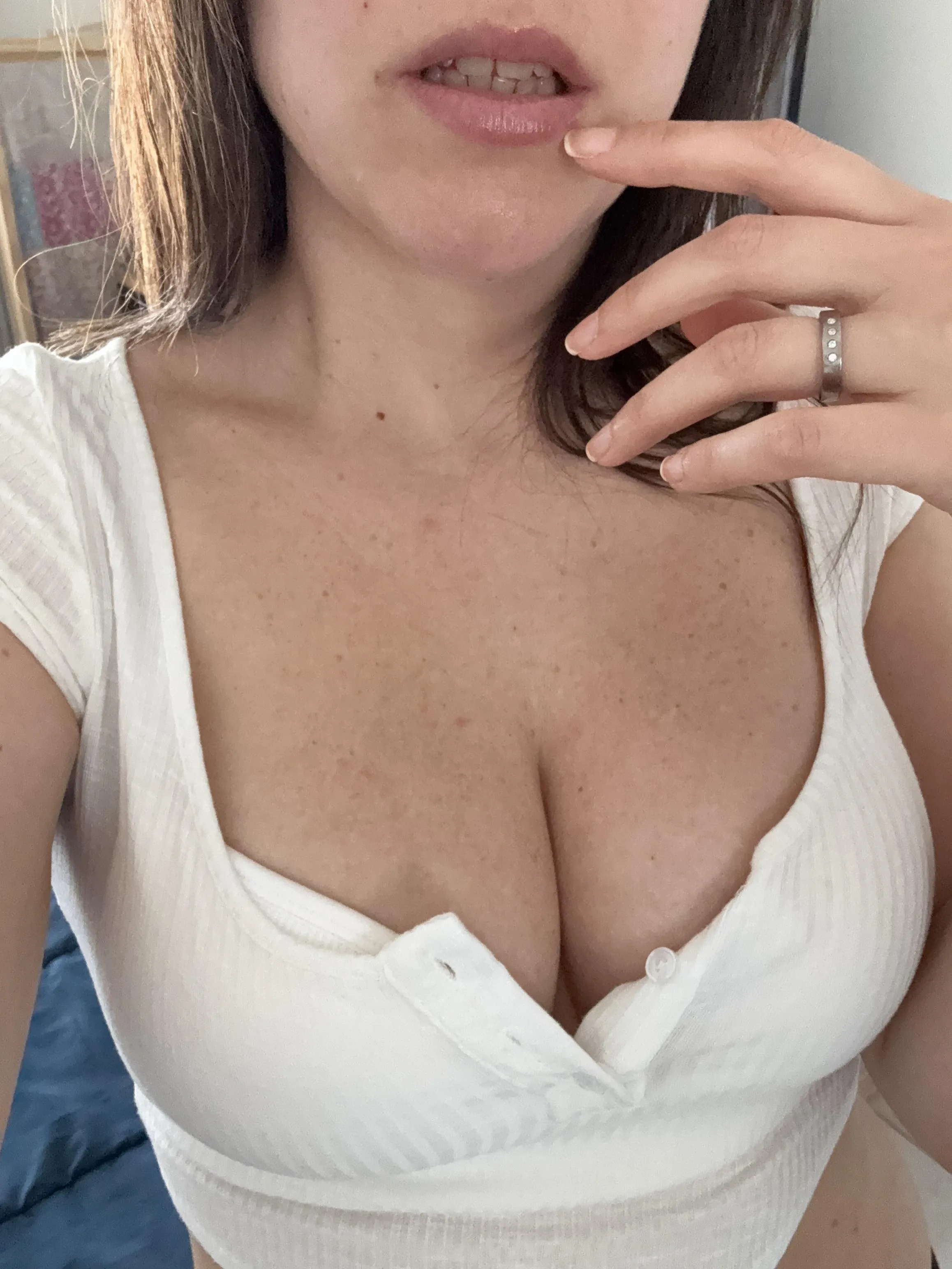 Too much cleavage for a first date?