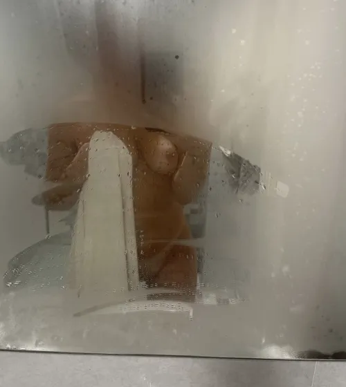 Opss, beskidt spejl-billede 😈