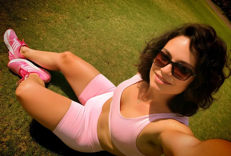 Tucked at the park to try yoga class 🧘‍♂️ 🌳