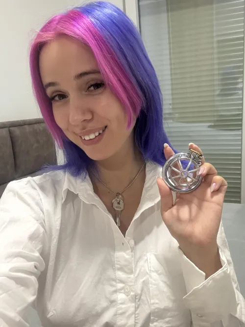 You don't need a cage, you need a thimble.