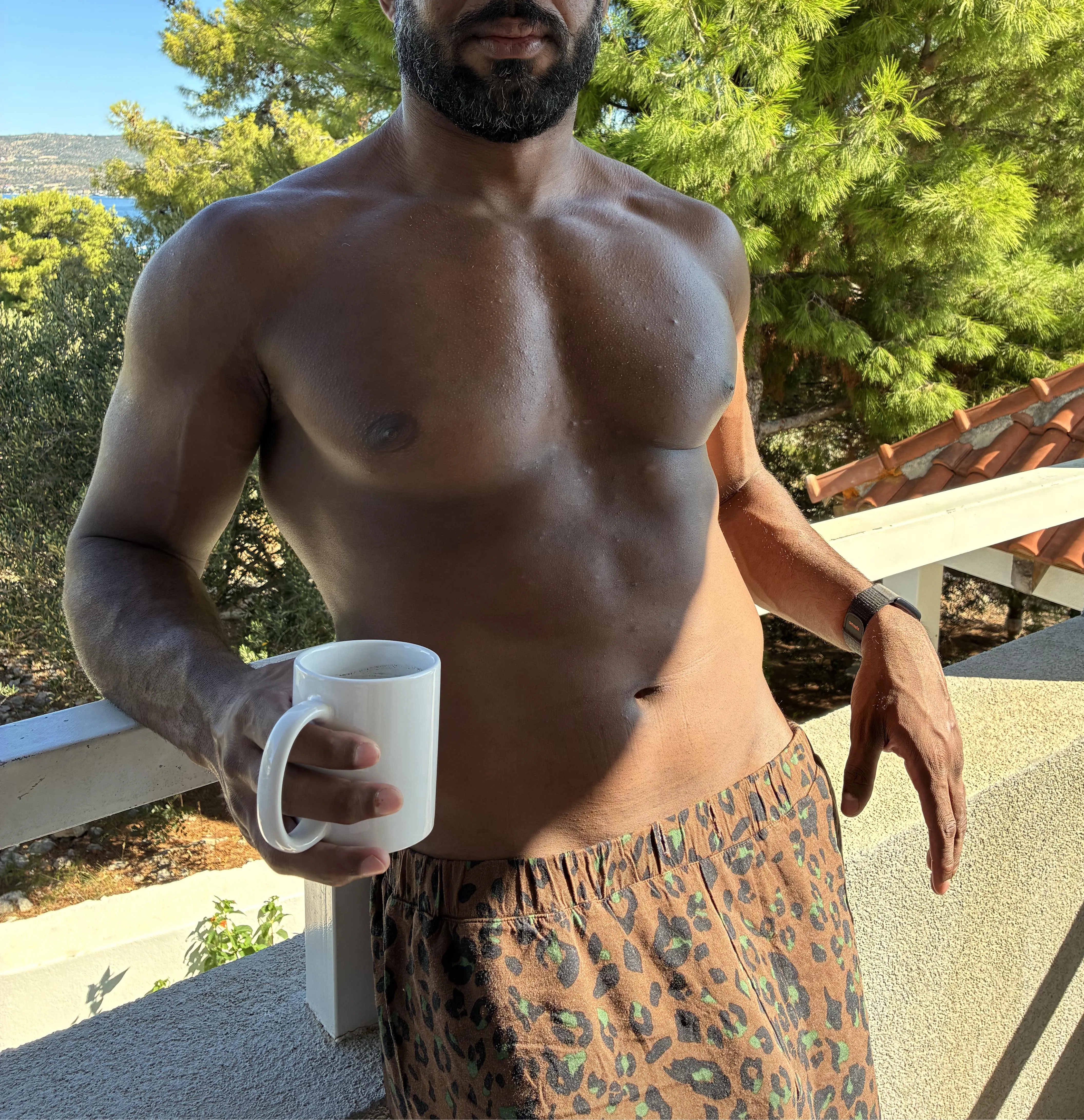 Café pela manhã é um bocado de sol.