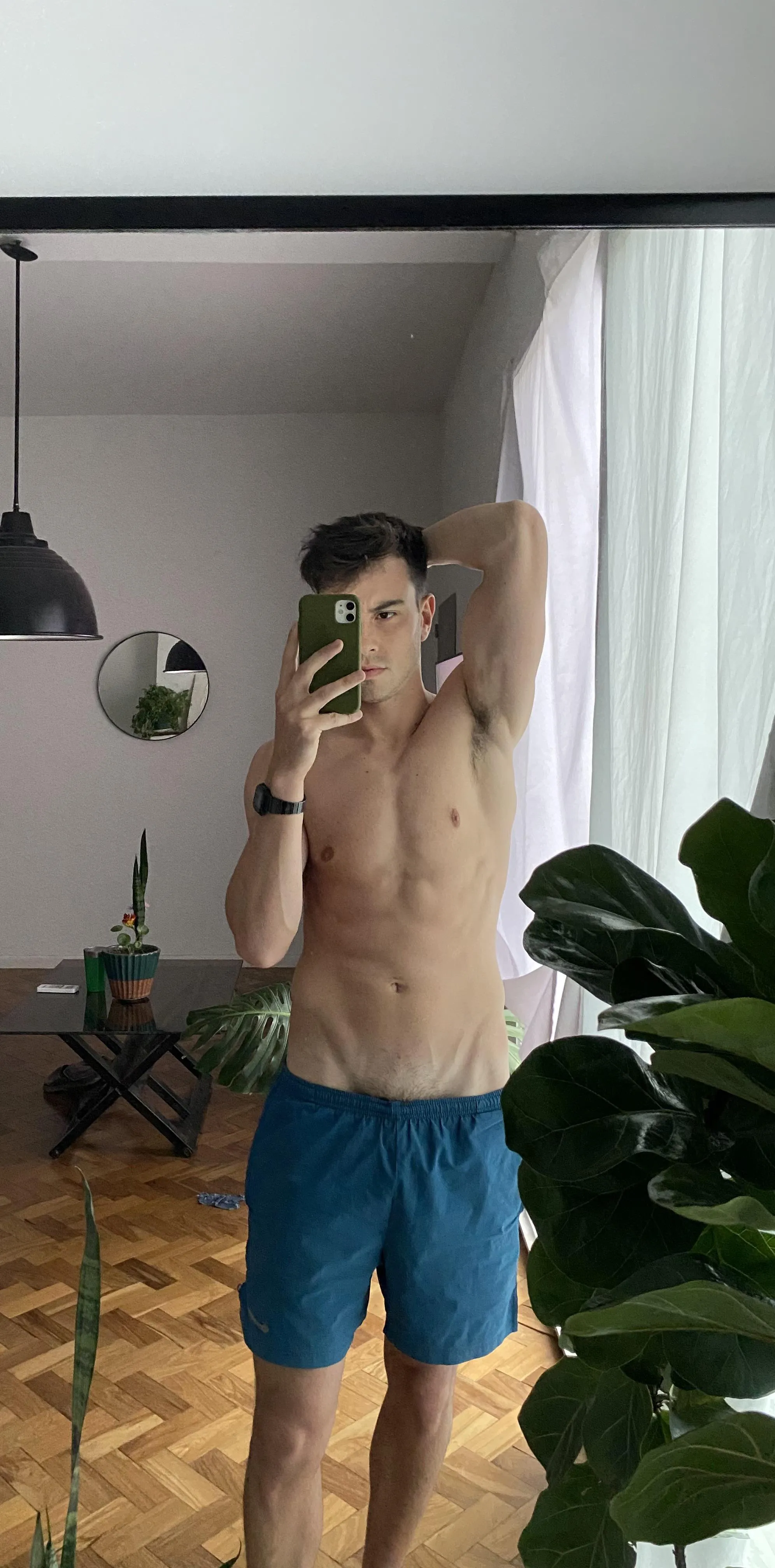 Do you like my armpits? I need someone to smell them🤤