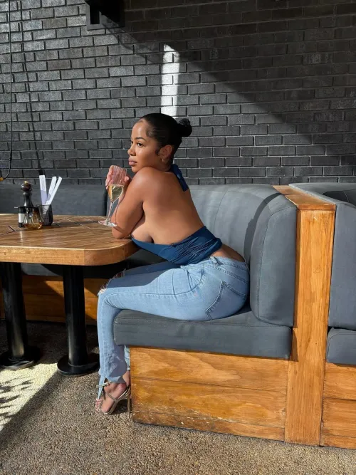 Sideboob... Patiently waiting