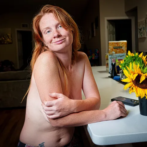 everyone says i'm a good girl, want to change that?😈