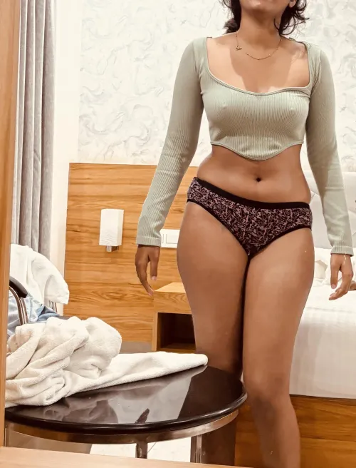 (F) is she hot enough?🔥