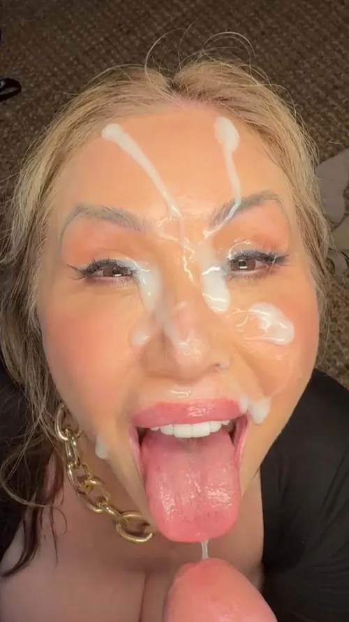 Kianna Dior facial