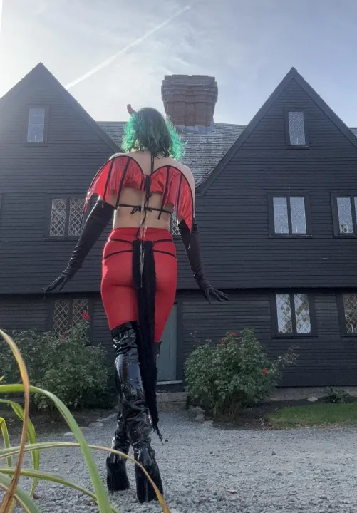 The tights are a bit see through