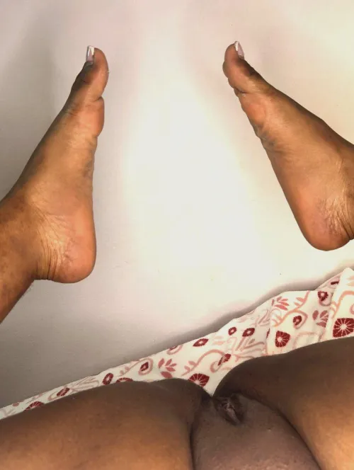 Would you eat my pussy before we fuck?