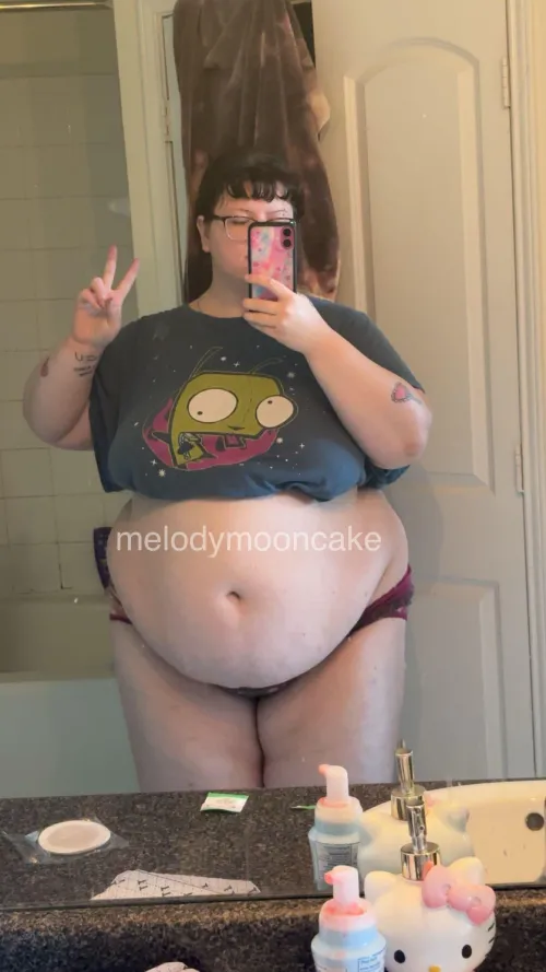 The weight’s really piling on <33