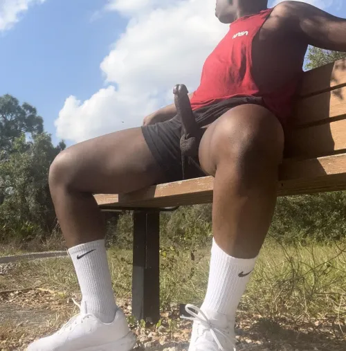 [M4M] 24 BBC Fort Myers area- looking for Public goon sesh, Mutual edging, showing off