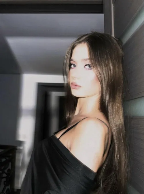 My makeup should be ruined by older men 🙈