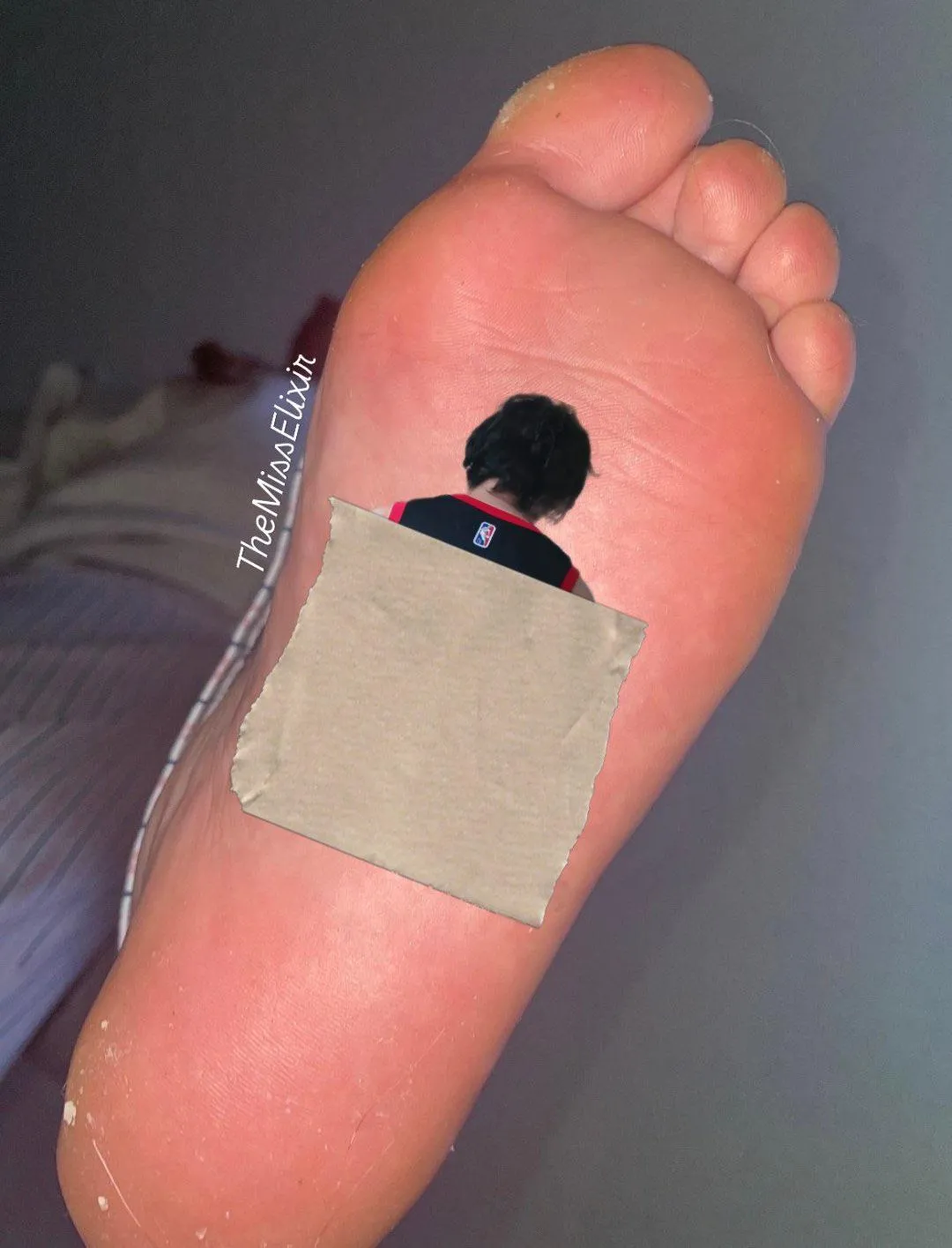 If u disobey me, u’ll end up crushed by my giant soles like this guy: