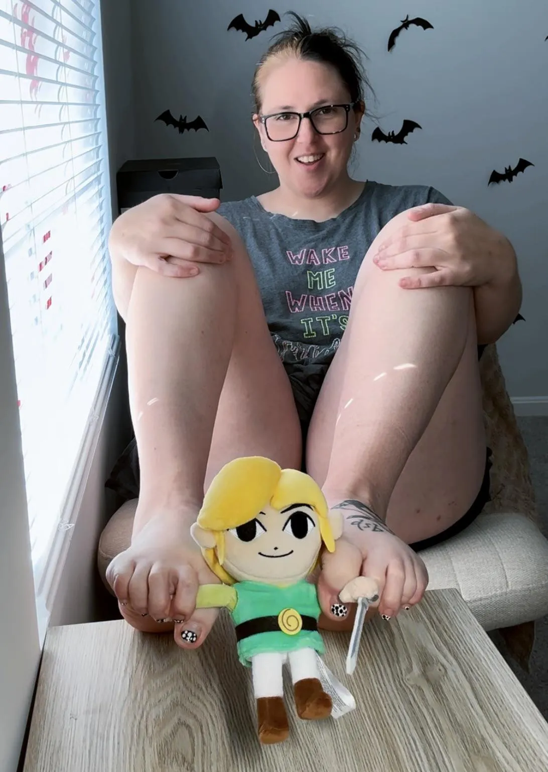 Link loves to STRETCH