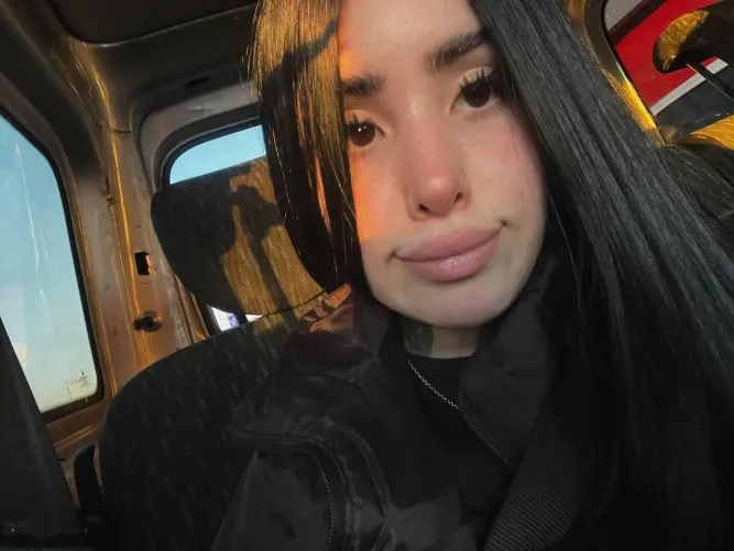 Soft look, bold attitude, say it without words