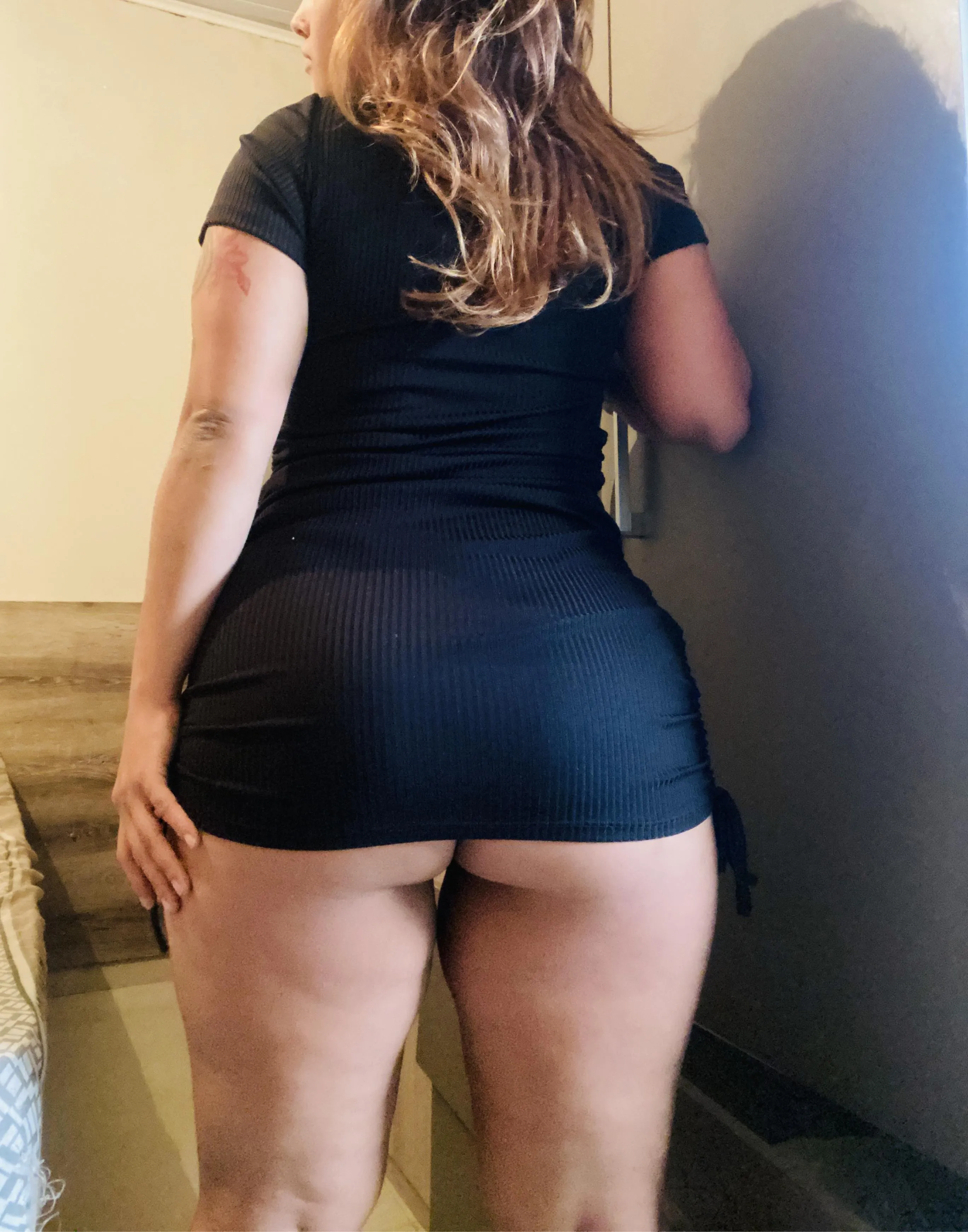 This ass has a hard time staying inside my dress, it comes out little by little so you can enjoy it slowly