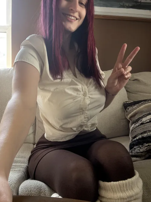 i sit next to u in class…wyd???