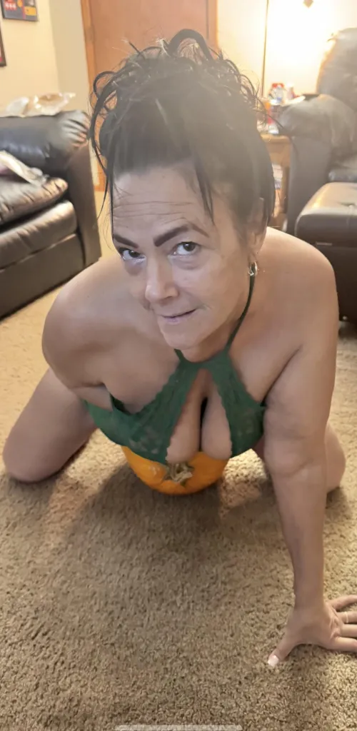 Don’t tell my kids about mommy’s secret 🤫