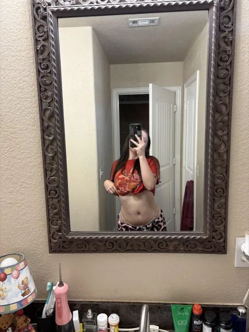 Should I send nudes to random redditor who says hi?