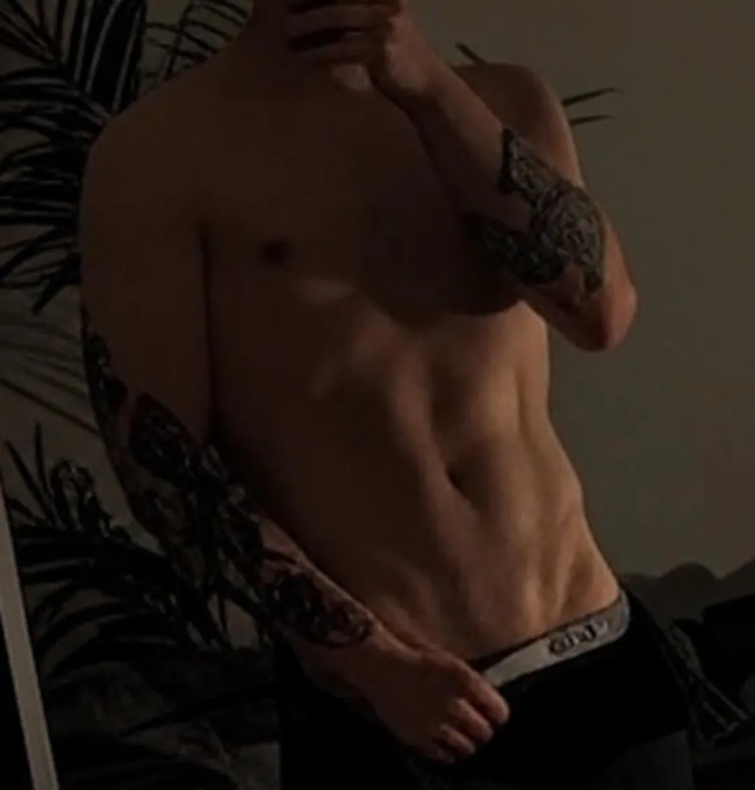 So many beautiful vegan people here 👀