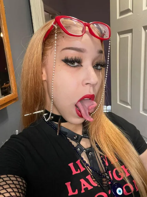 Soft spark, sharp focus 💫