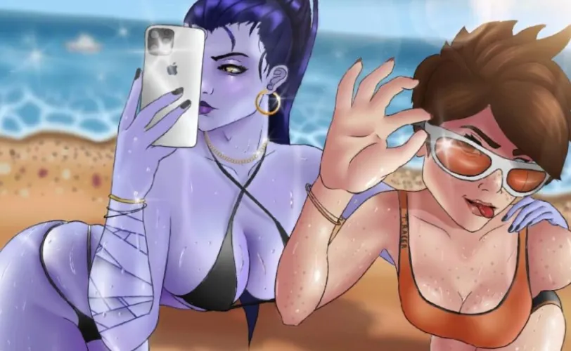 Widow and tracer at the beach (by ovvwrts)